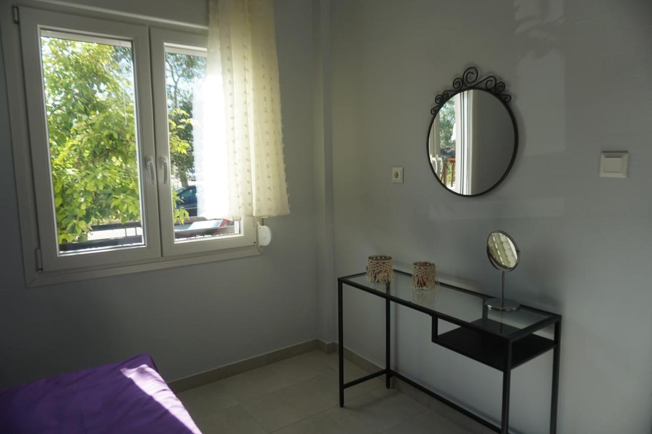 Park view apartment in Paralia Dionisiou Esterno foto